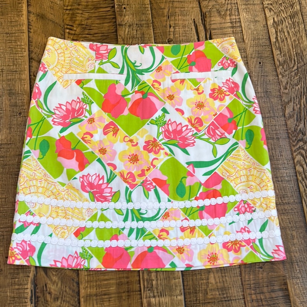 New Lilly Pulitzer skirt size 4